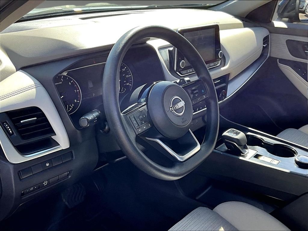 Used 2023 Black Nissan SV image 8