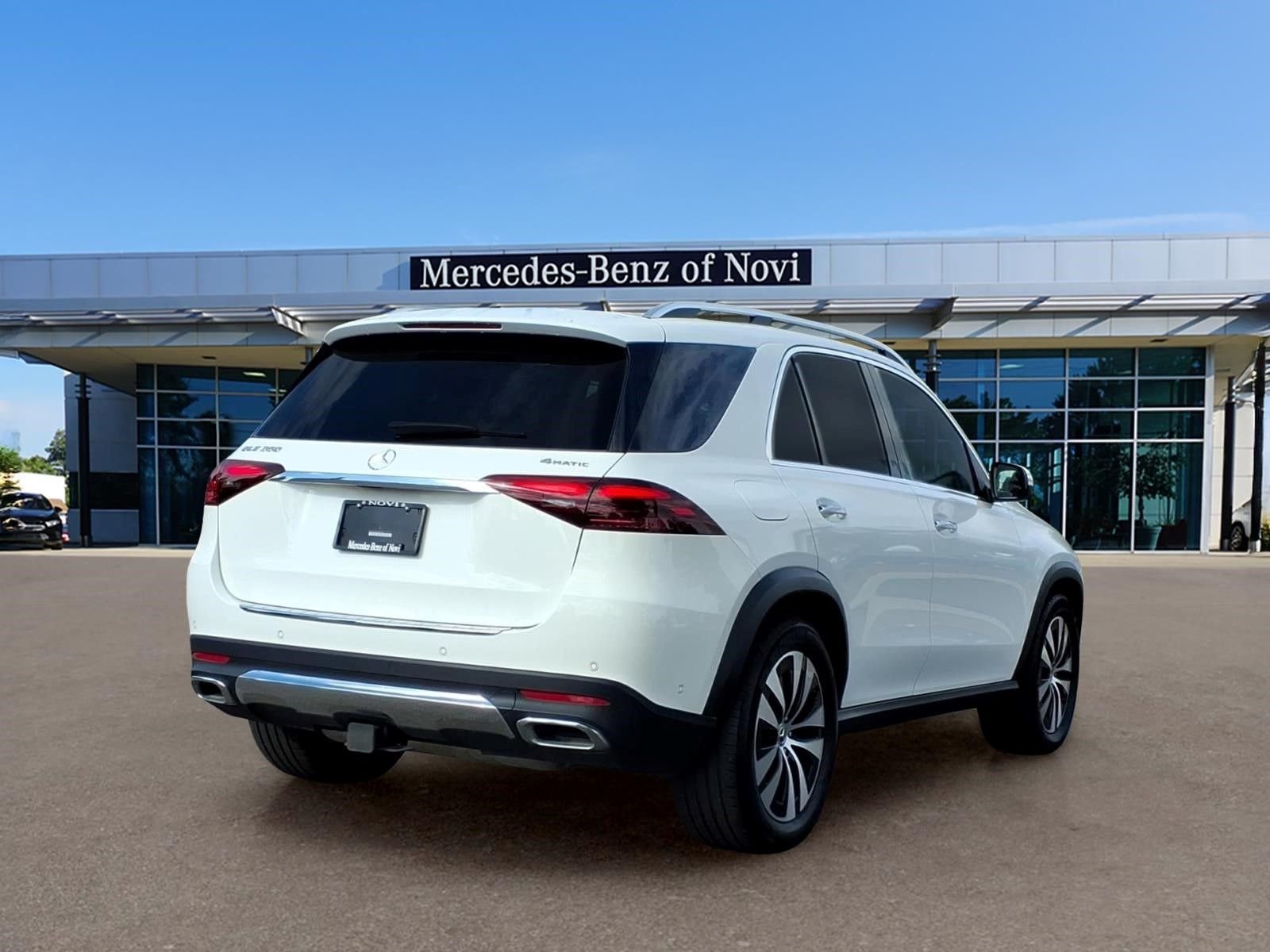Certified Used 2025  Mercedes-Benz GLE 350 image 5