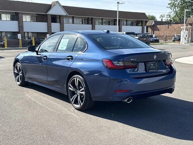 Used 2023 Blue BMW 330i xDrive image 39