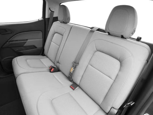 Used 2018 White GMC Base image 17
