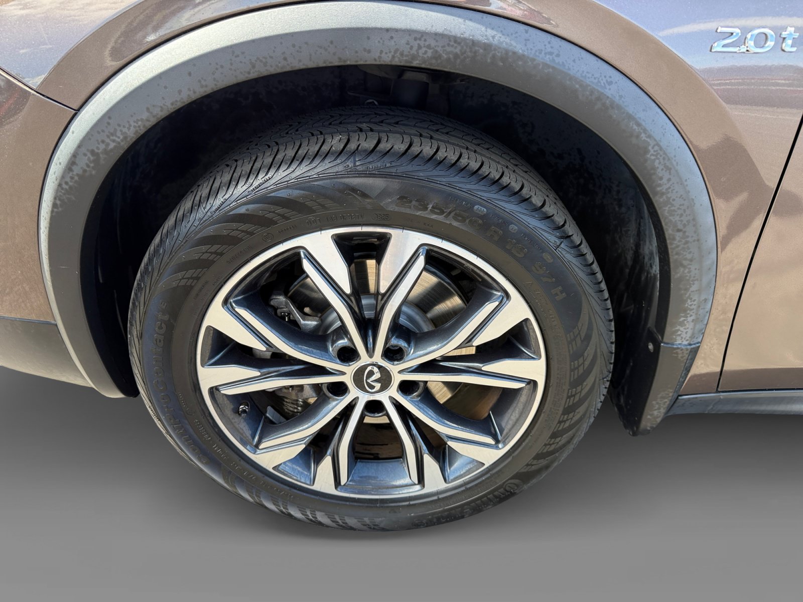 Used 2019 Chestnut INFINITI LUXE image 9