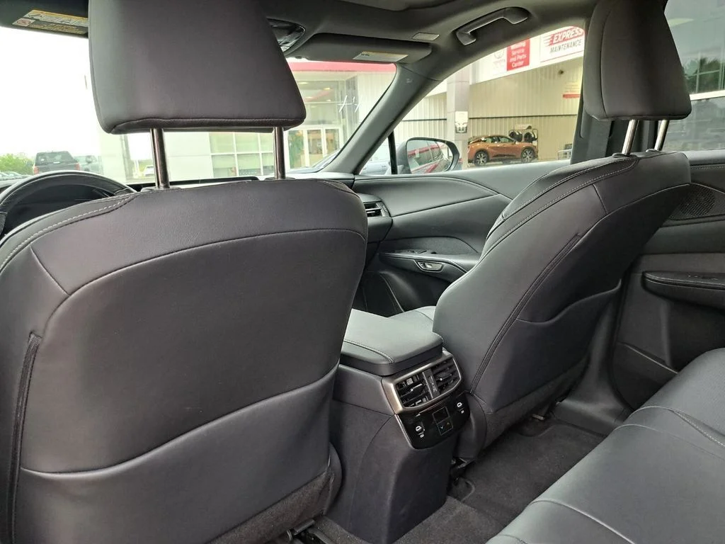 Used 2024 Mica Lexus 350 Premium Plus image 24