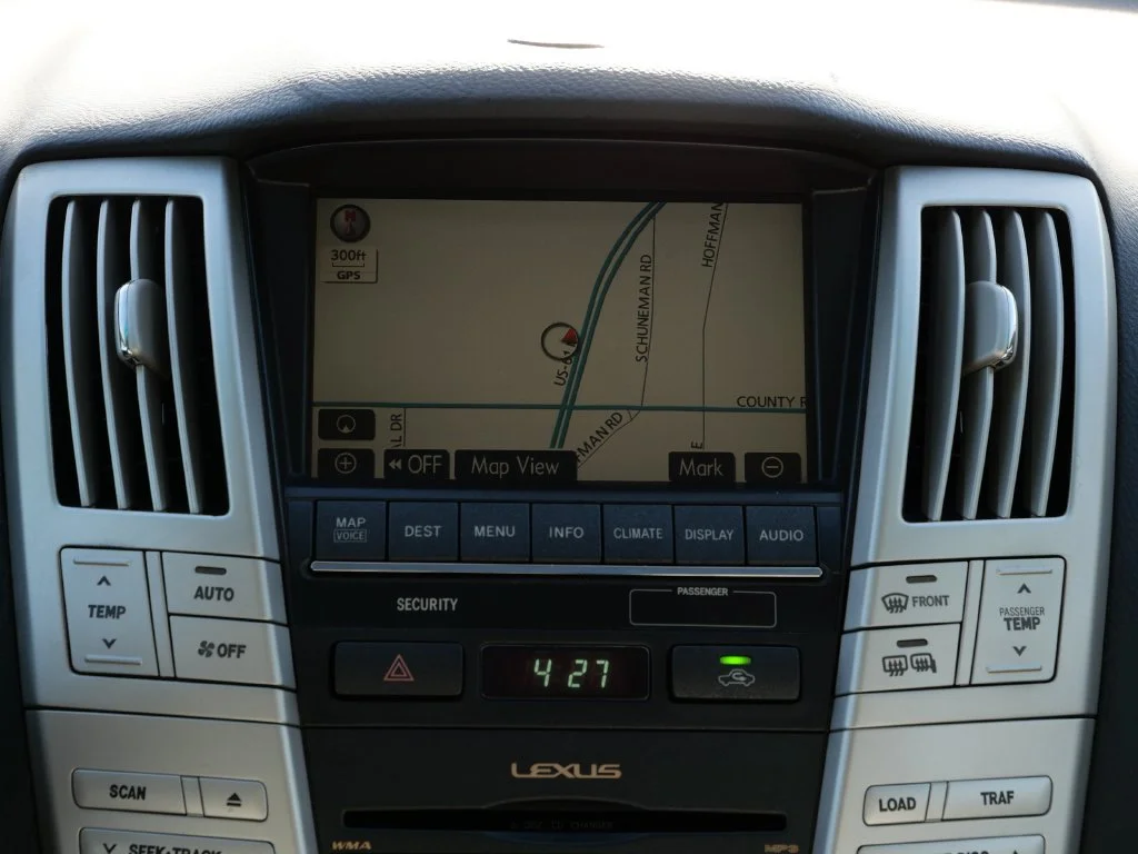 Used 2008 Blue Lexus 350 image 17