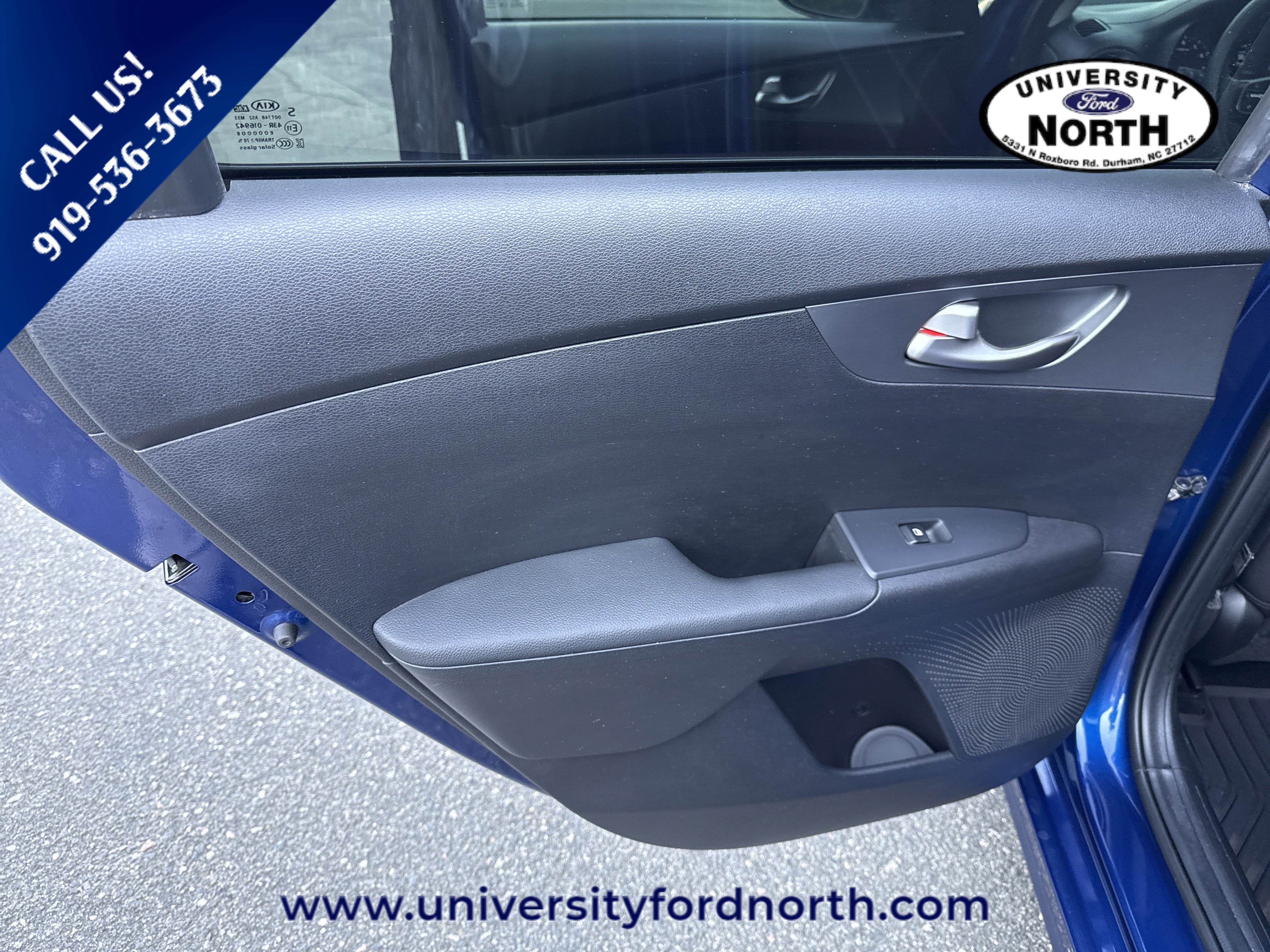 Used 2021 Deep Sea Blue Kia LXS image 27