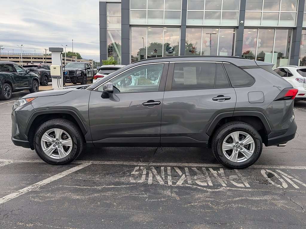 Used 2021 Midnight Black Metallic Toyota XLE image 8