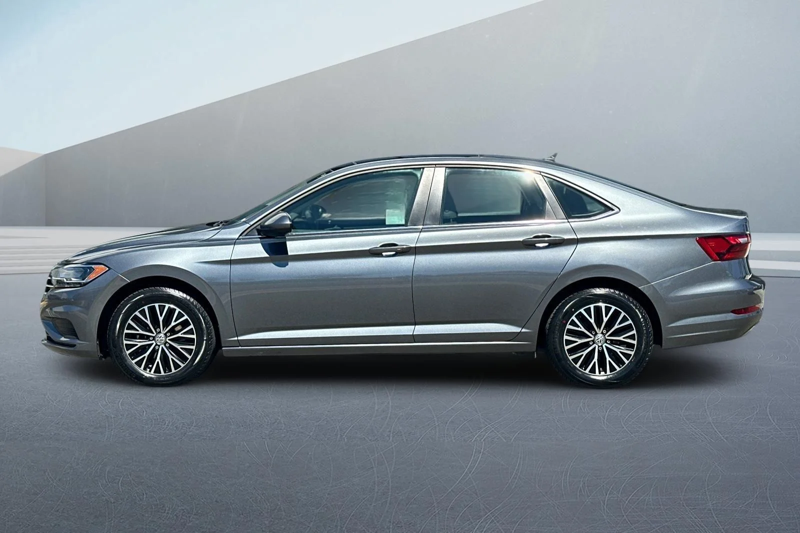 Used 2021 Gray Volkswagen 1.4T SE image 7