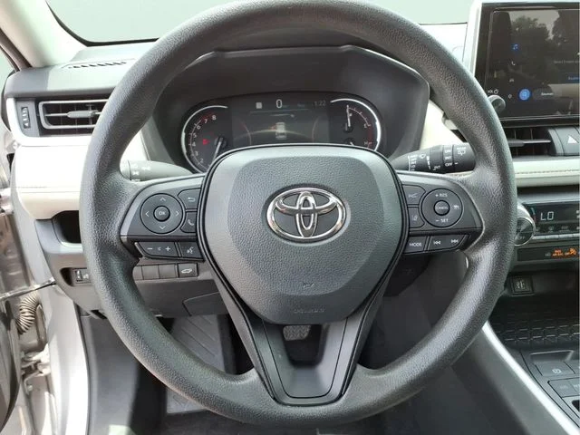 Used 2025 Silver Toyota XLE image 24