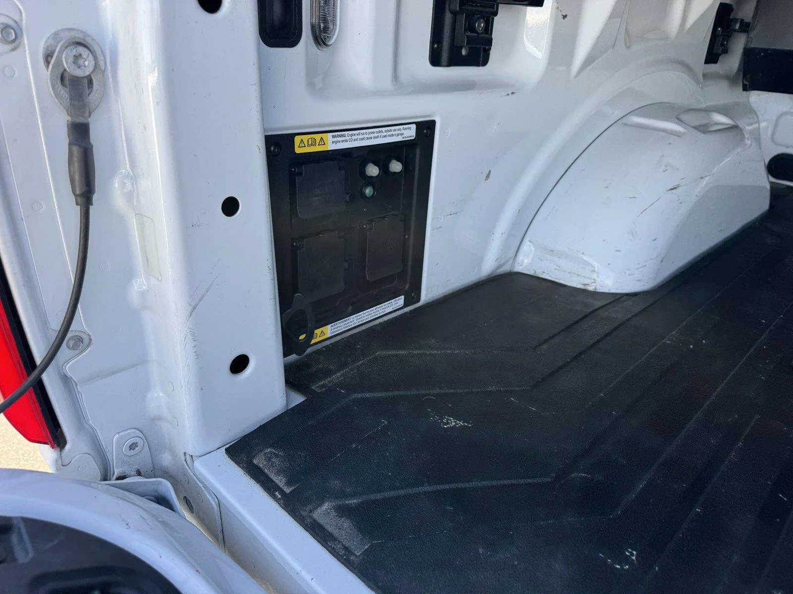 Used 2023 Oxford White Ford XL image 16