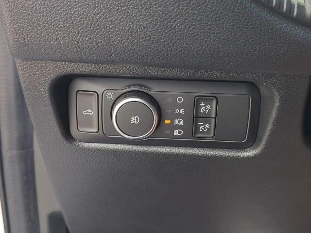 Used 2025 White Ford XLT image 30