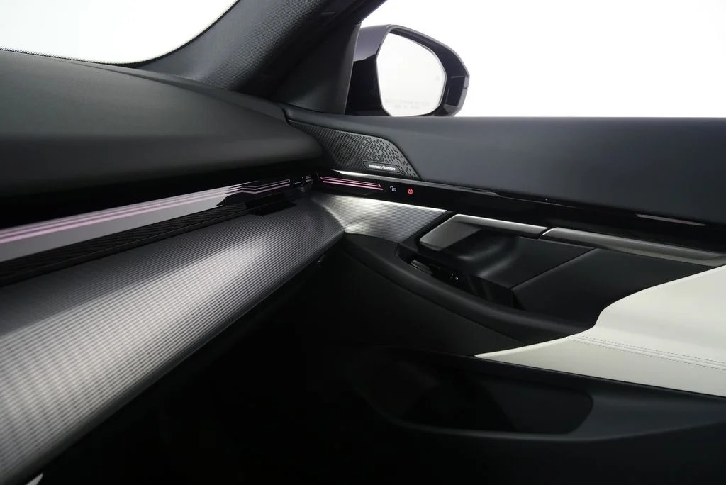 2026 BMW 5 Series 530i - Photo 25