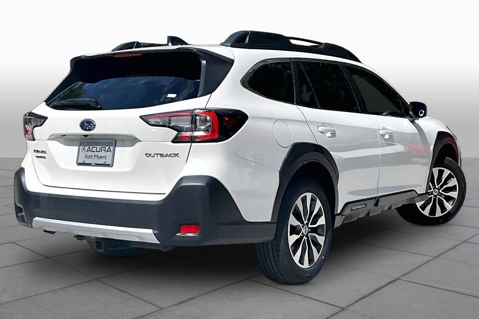 Used 2023 Crystal White Pearl Subaru Limited image 13