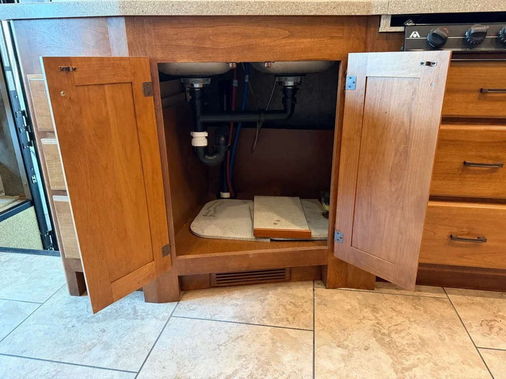 Used 2014  Tiffin  image 109