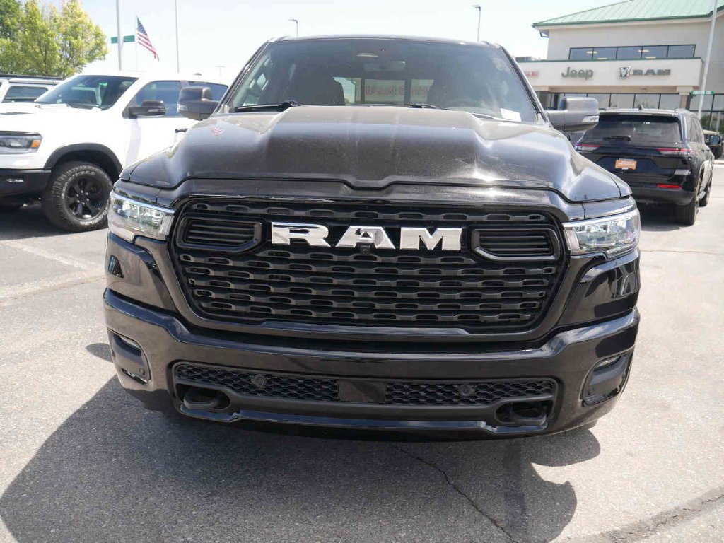 New 2026 Diamond Black Crystal Pearl-Coat Exterior Paint RAM BIG HORN image 2