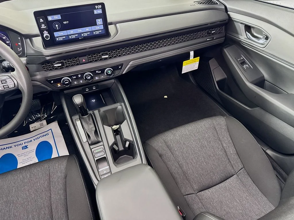 New 2026 Platinum White Pearl Honda SE image 34