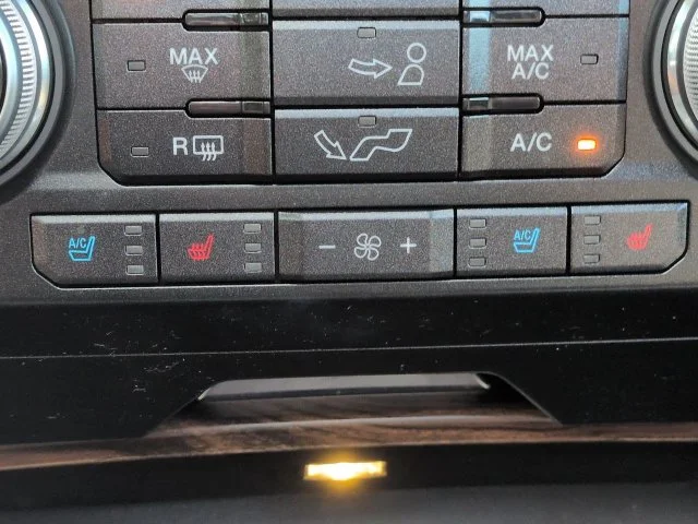 Used 2016 Bronze Fire Metallic Ford Lariat image 24