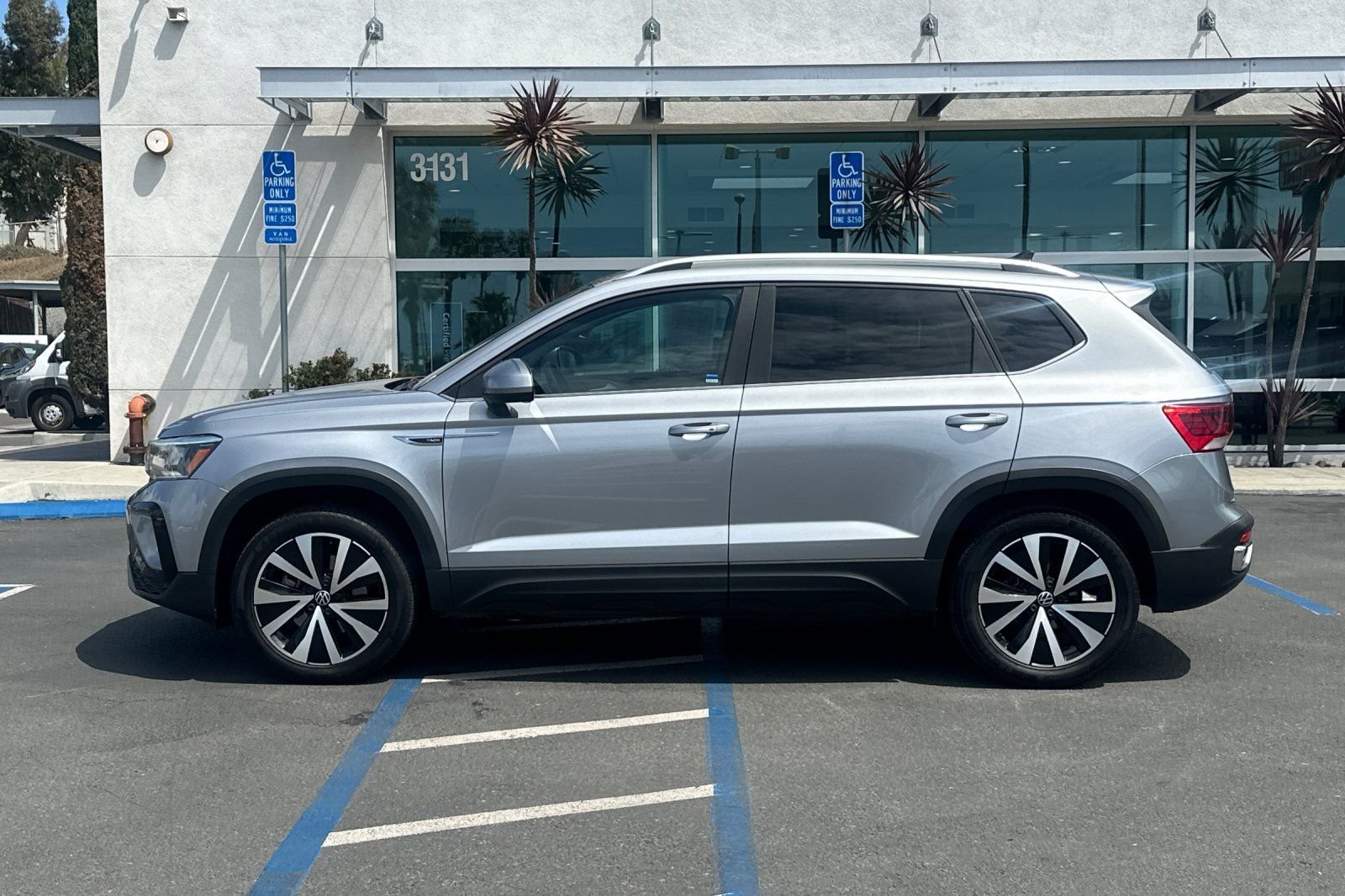 2022 Volkswagen Taos SE - Photo 7