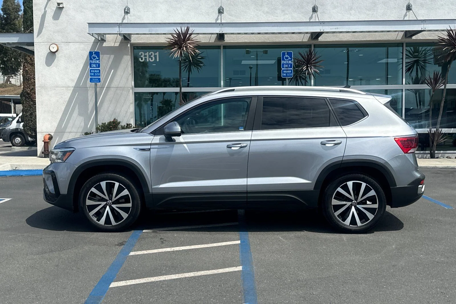 2022 Volkswagen Taos SE - Photo 7