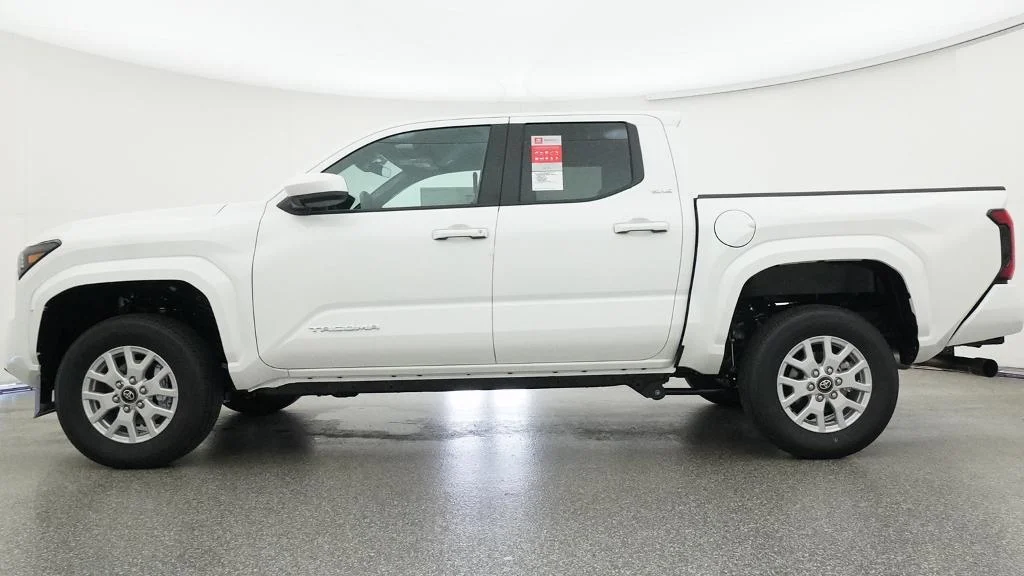 New 2026 Ice Cap Toyota SR5 image 2