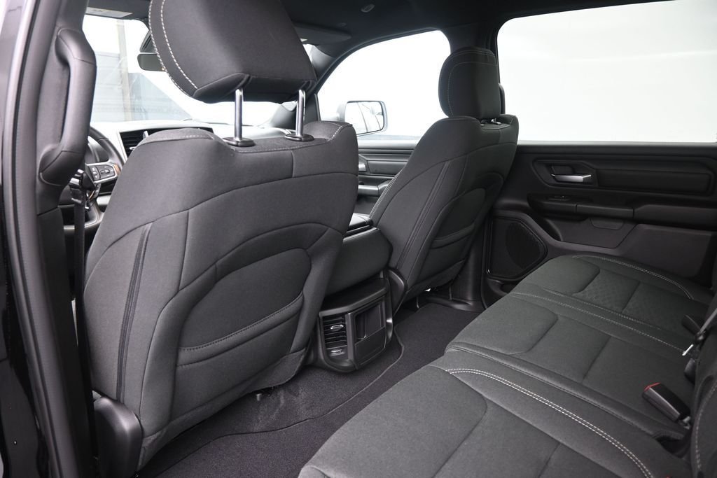 New 2026 Diamond Black Crystal Pearlcoat RAM Express image 25