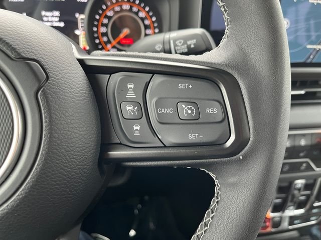 Used 2025 Black Jeep Mojave image 23