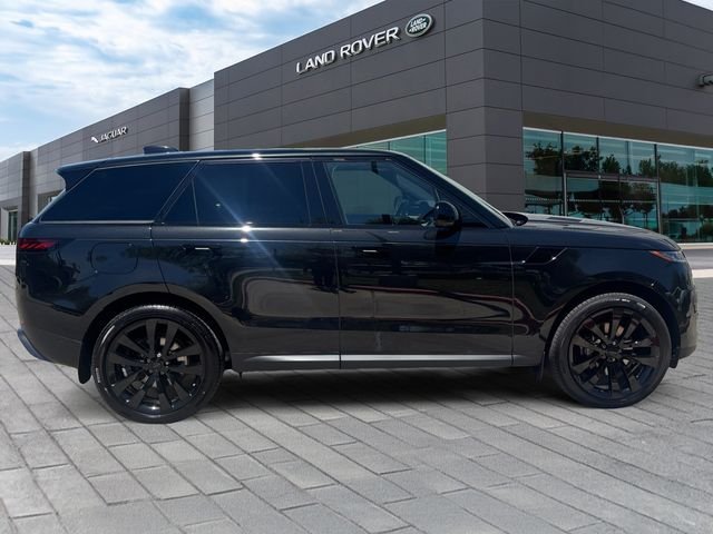 New 2026 Santorini Black Land Rover SE image 6