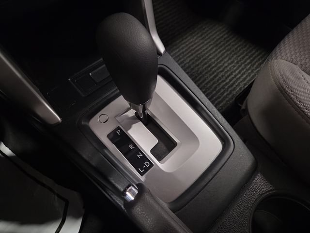 Used 2018 Silver Subaru 2.5i image 18