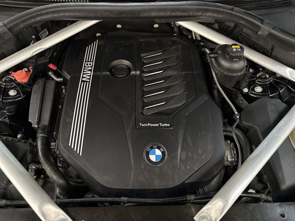 Used 2020 Black Sapphire Metallic BMW xDrive40i image 35