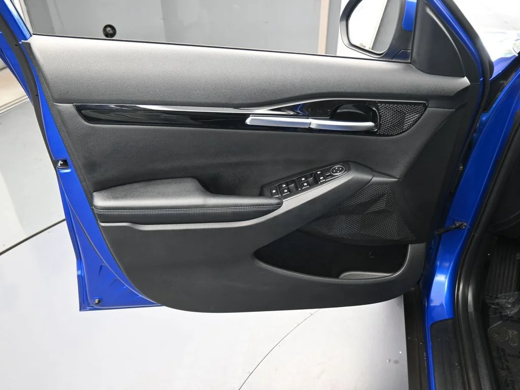Used 2022 Neptune Blue Kia Nightfall image 11
