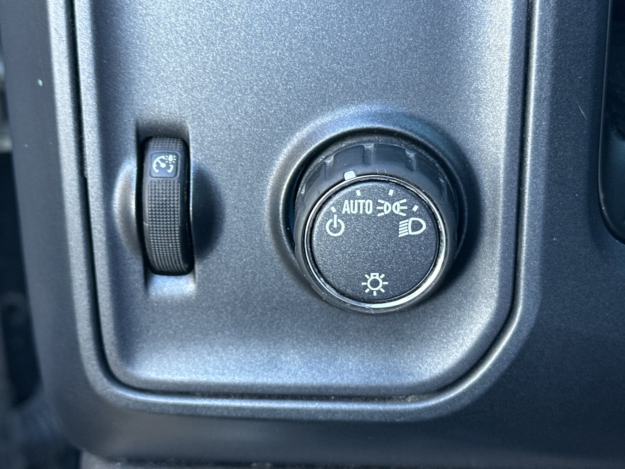 Used 2018 Silver Ice Metallic Chevrolet Work Truck image 24