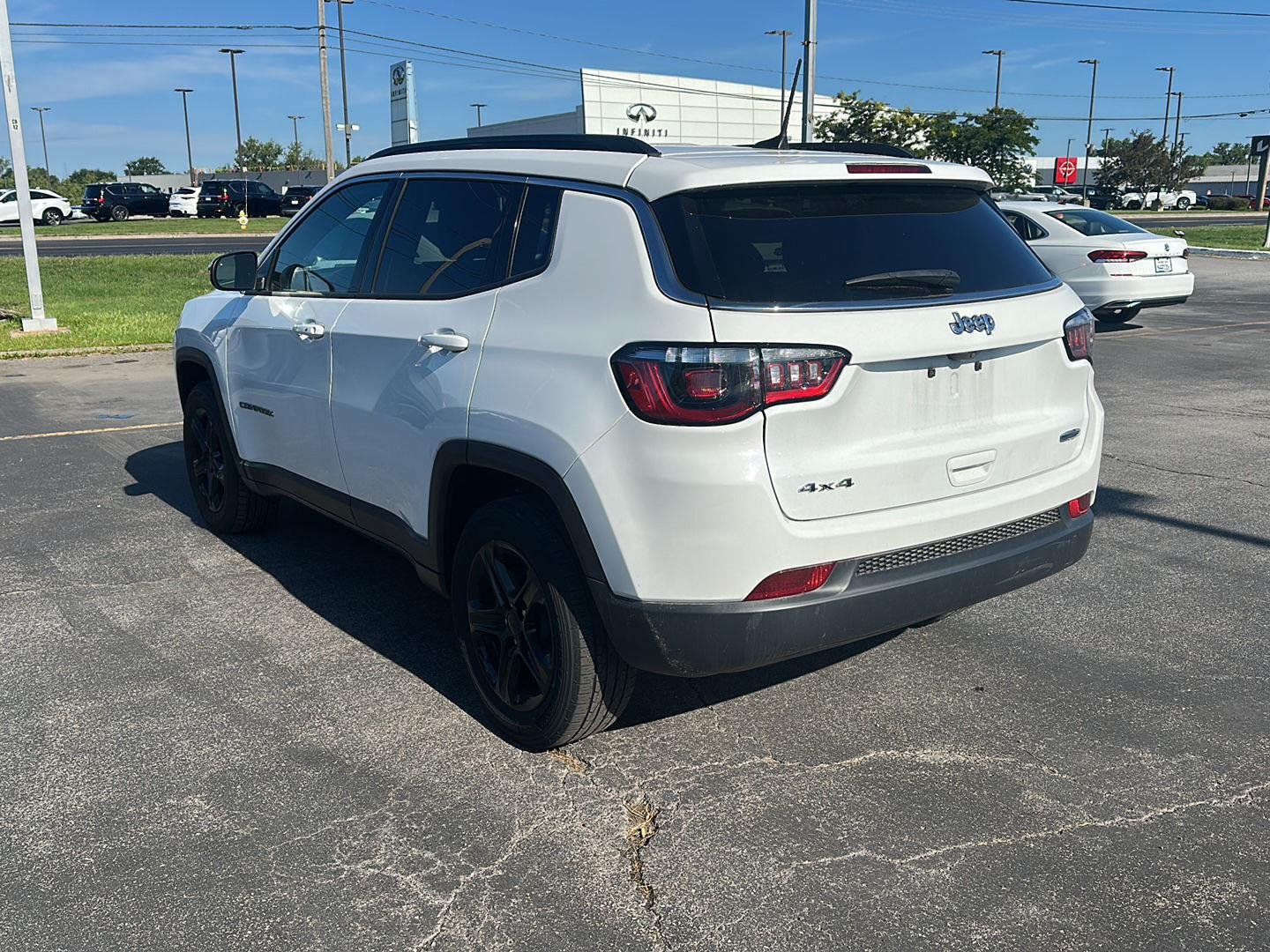 Used 2023 Bright White Clearcoat Jeep Latitude image 4