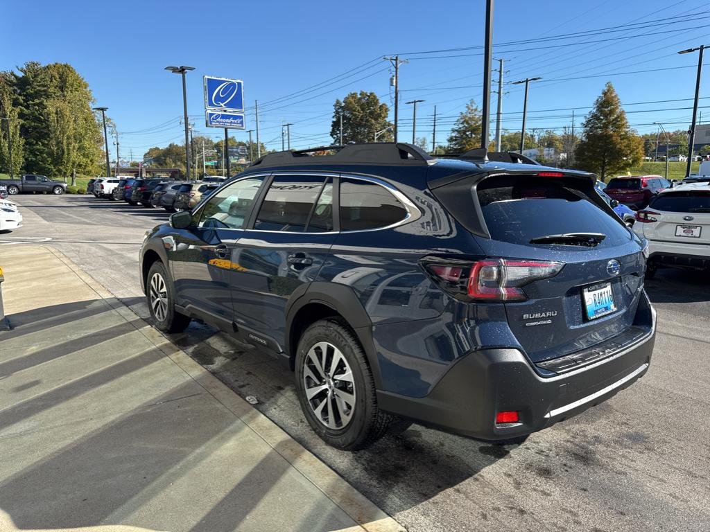 2025 Subaru Outback Premium photo 4