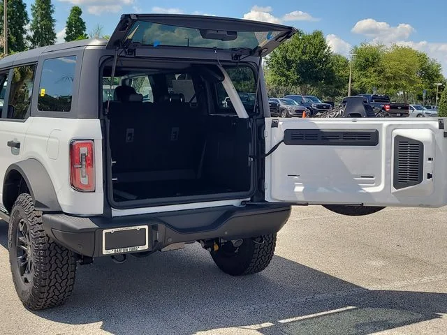 New 2026 Oxford White Ford Badlands image 10