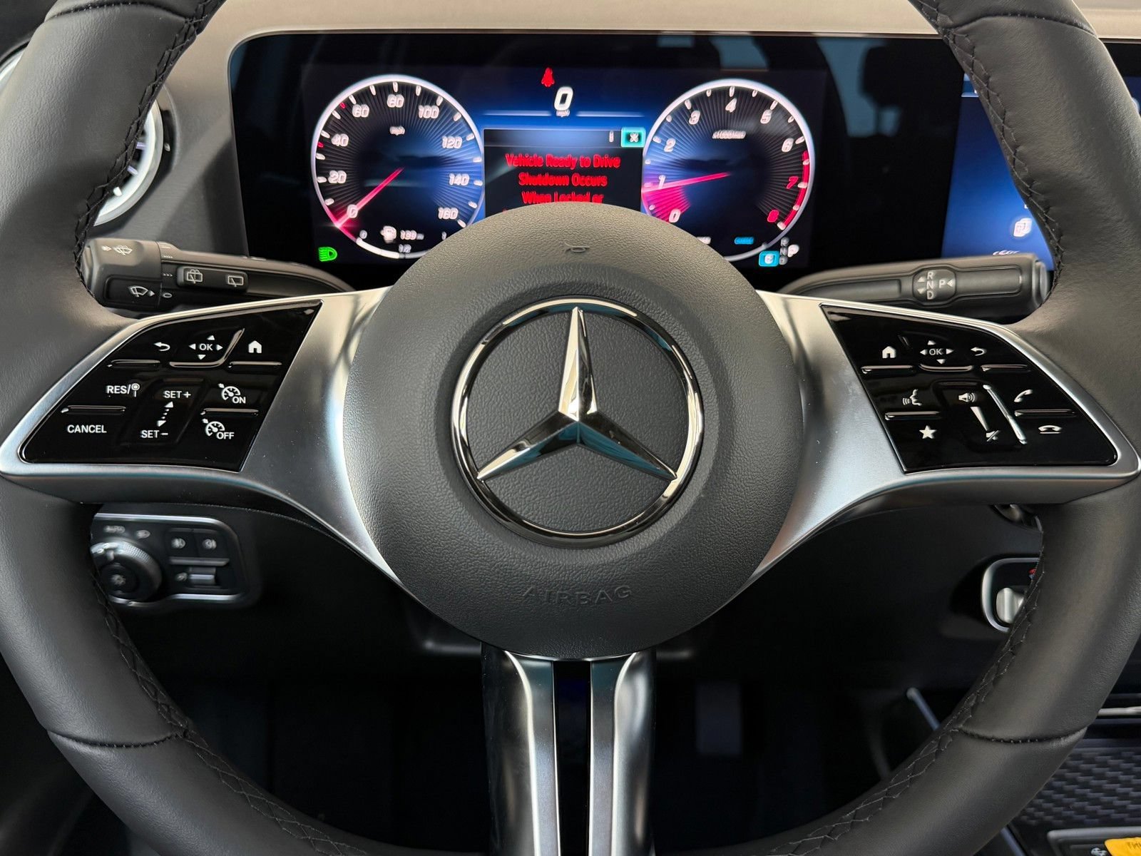 New 2026 Polar White Mercedes-Benz GLA 250 image 32