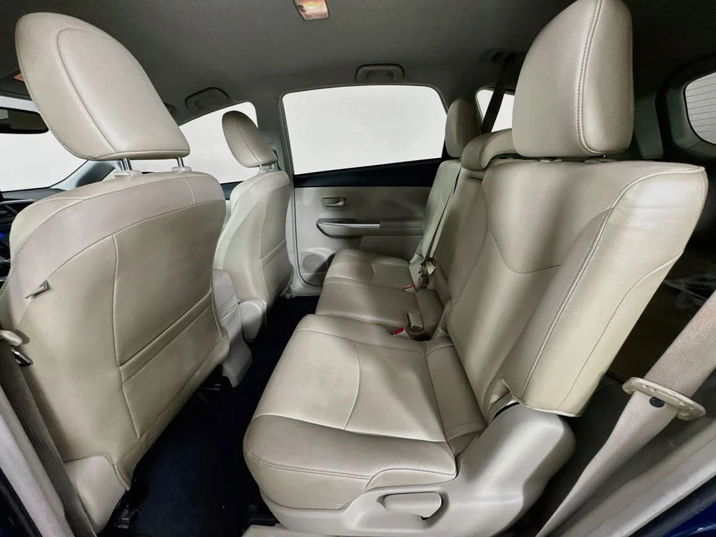 Used 2013 Blue Toyota Five image 27