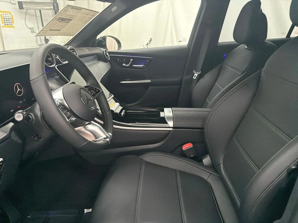 New 2027 Black Mercedes-Benz GLC 300 image 14