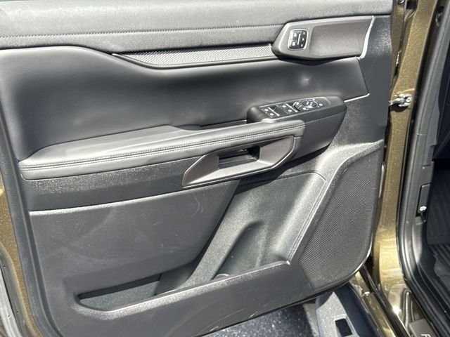 Used 2025 Green Ford Raptor image 17