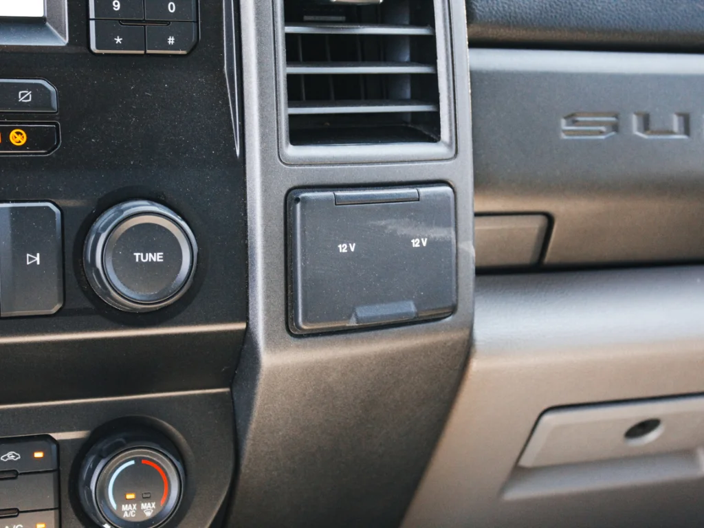 Used 2020 Oxford White Ford XL image 20