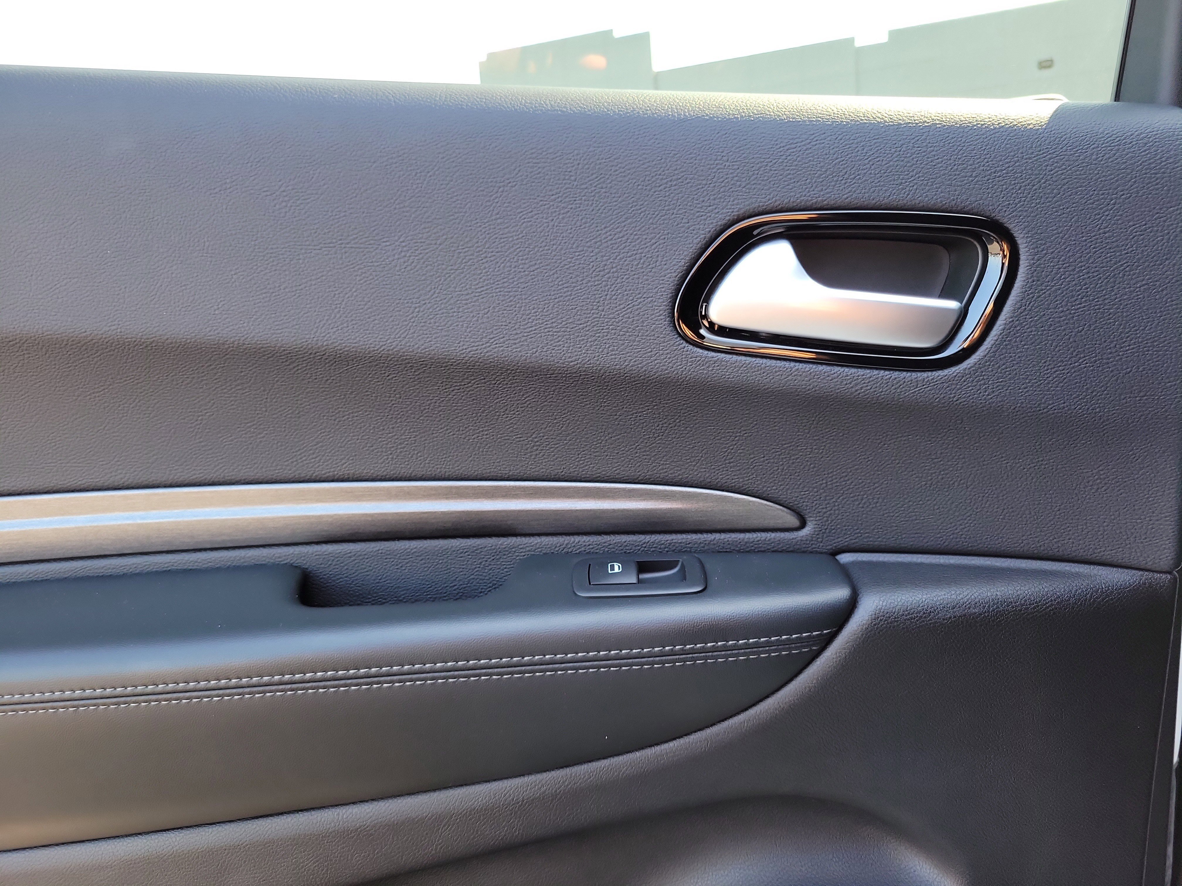 2024 Dodge Durango SXT - Photo 12