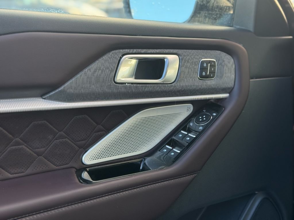 2025 Ford Explorer Platinum - Photo 5