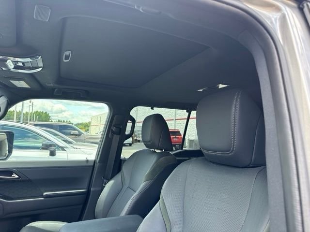 Used 2025 Silver Lexus 550 Overtrail+ image 8
