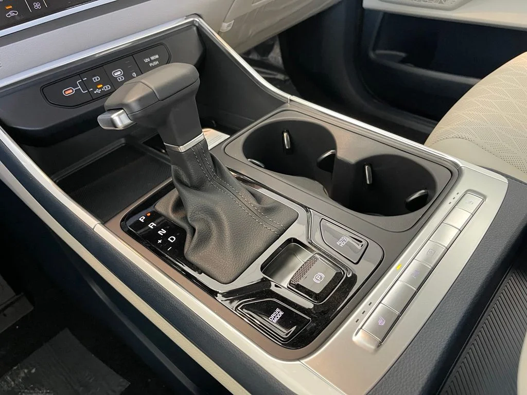 New 2026 White Kia EX image 16