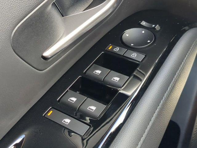 New 2025 Black Hyundai SEL Activity FWD image 24