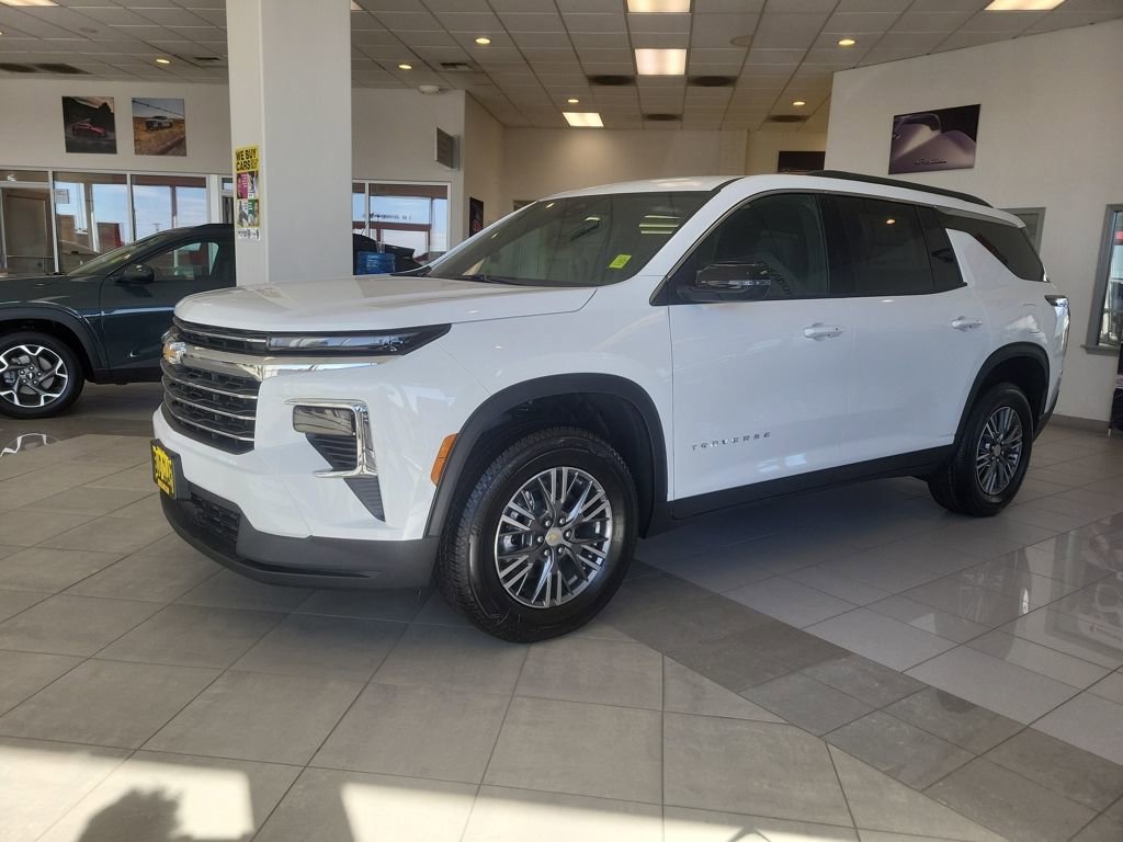 2026 Chevrolet Traverse FWD LT's photo