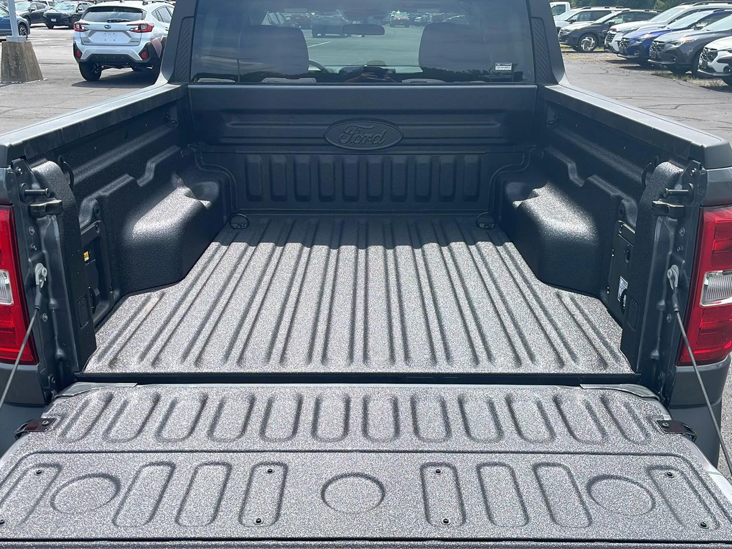 New 2026 Carbonized Gray Metallic Ford XLT image 26