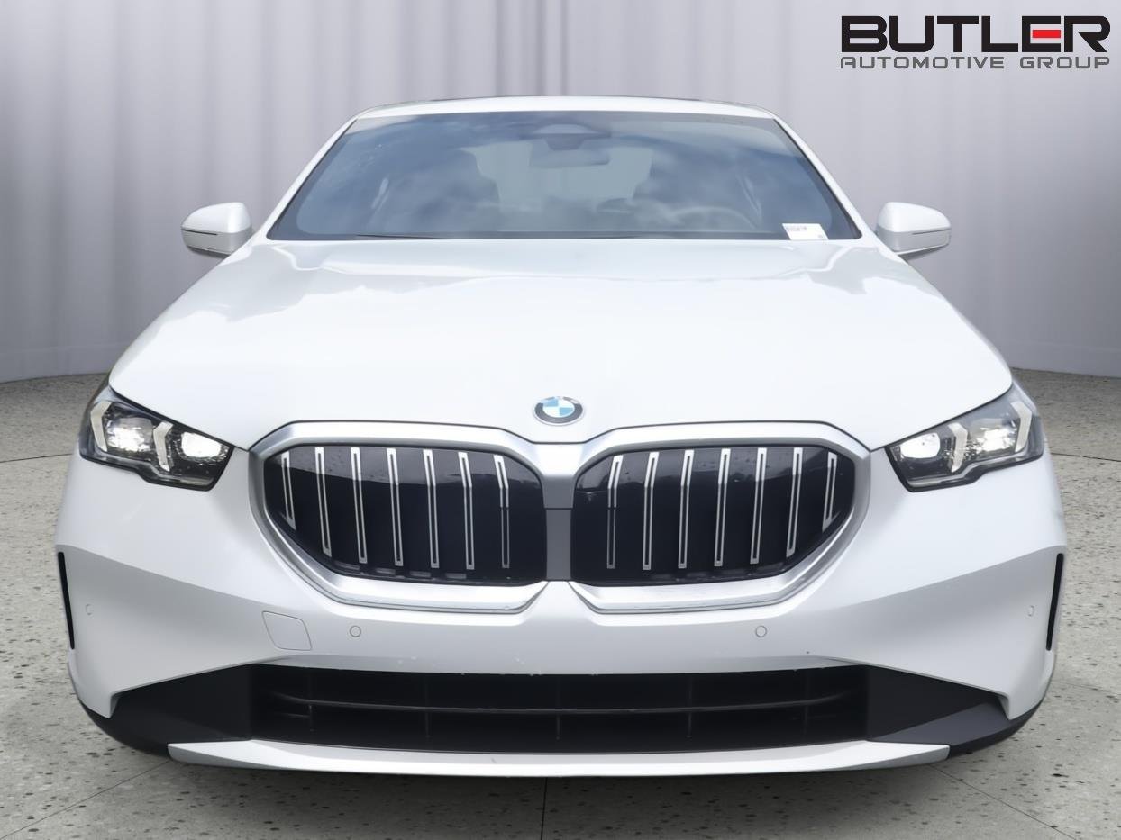 Used 2026 Alpine White BMW 530i image 2