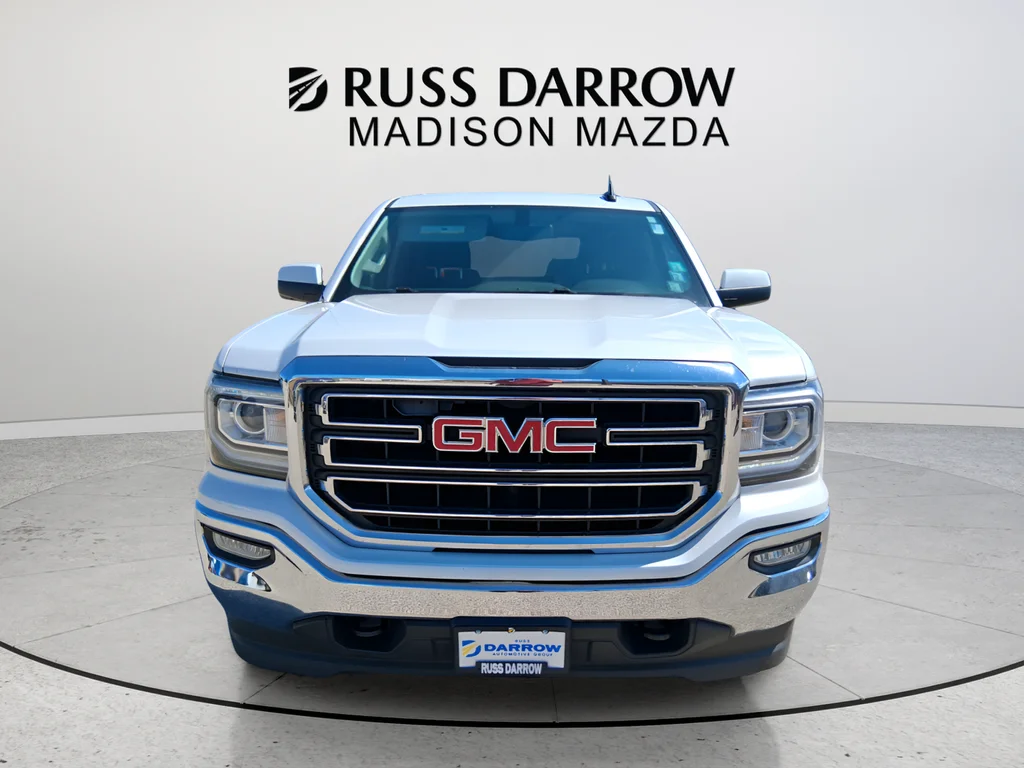 Used 2017 White GMC SLE image 8