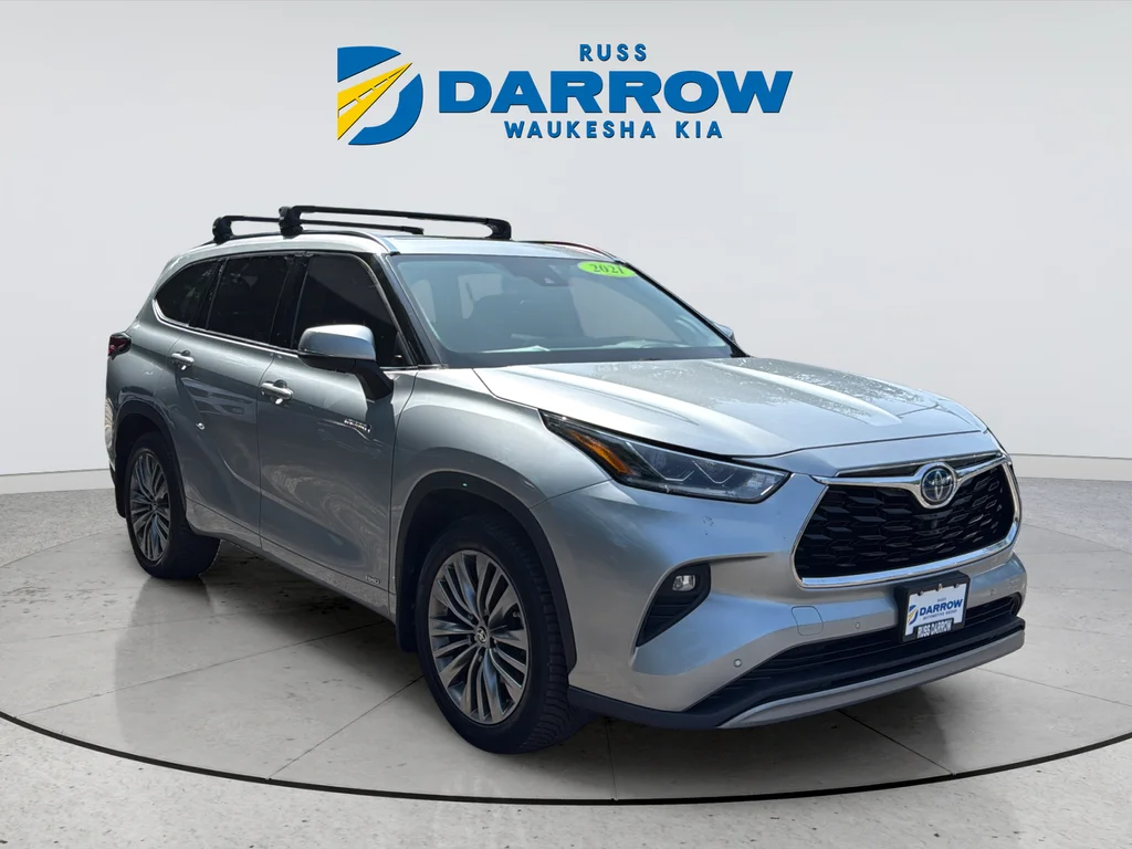 Used 2021 Silver Toyota Platinum image 7