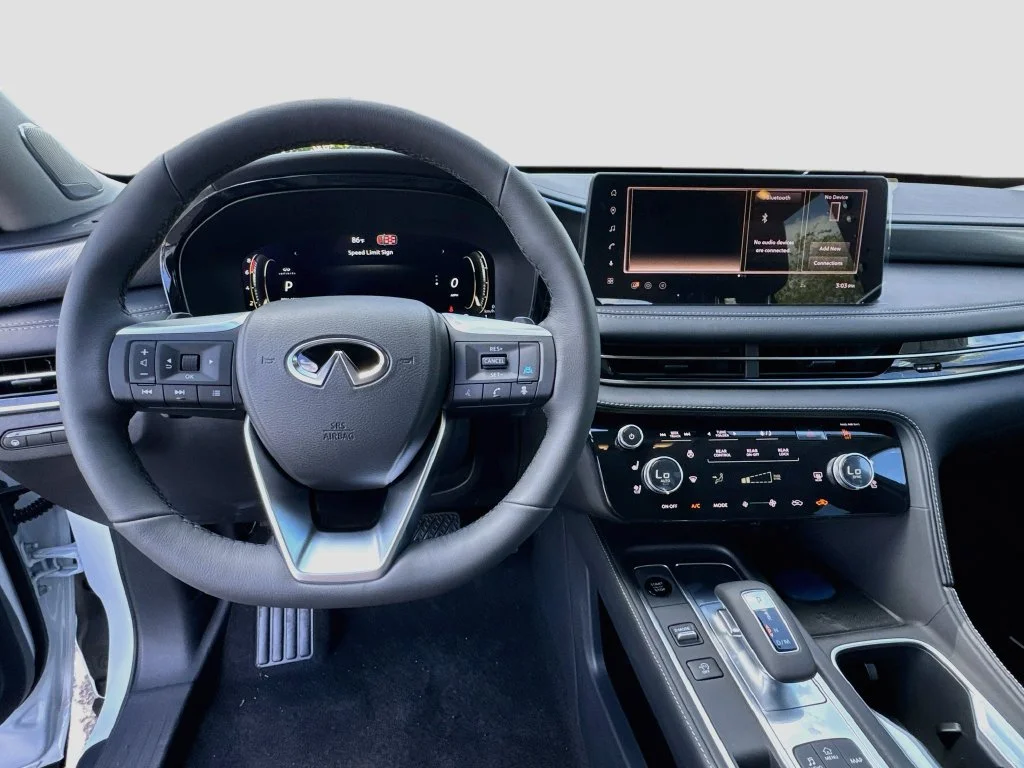 New 2027 White INFINITI LUXE image 11