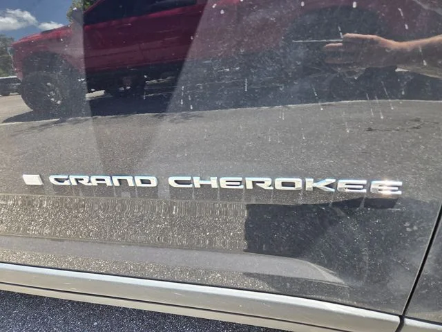 Used 2022 Black Jeep 4xe image 3