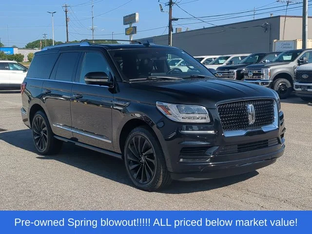 Used 2020 Black Lincoln Reserve image 15
